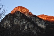 97 Un saluto dalla Corna Camoscera -Coren illuminata dal sole al tramonto